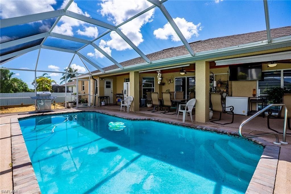303 SW 13th CT CAPE CORAL, FL 33991