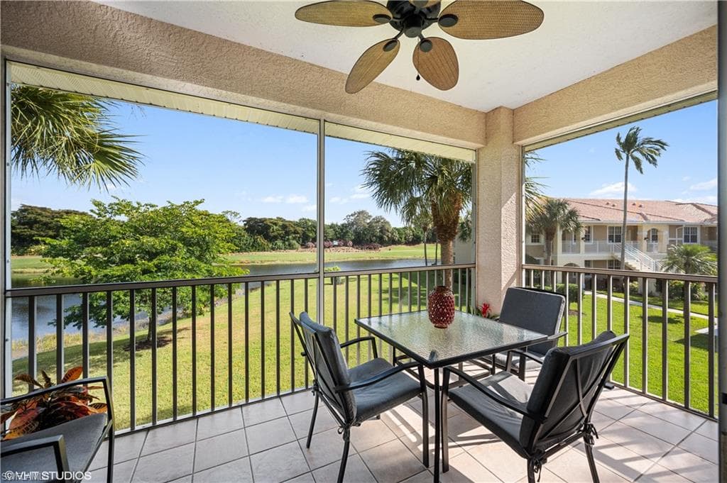 2310 Carrington CT 9-204 NAPLES, FL 34109