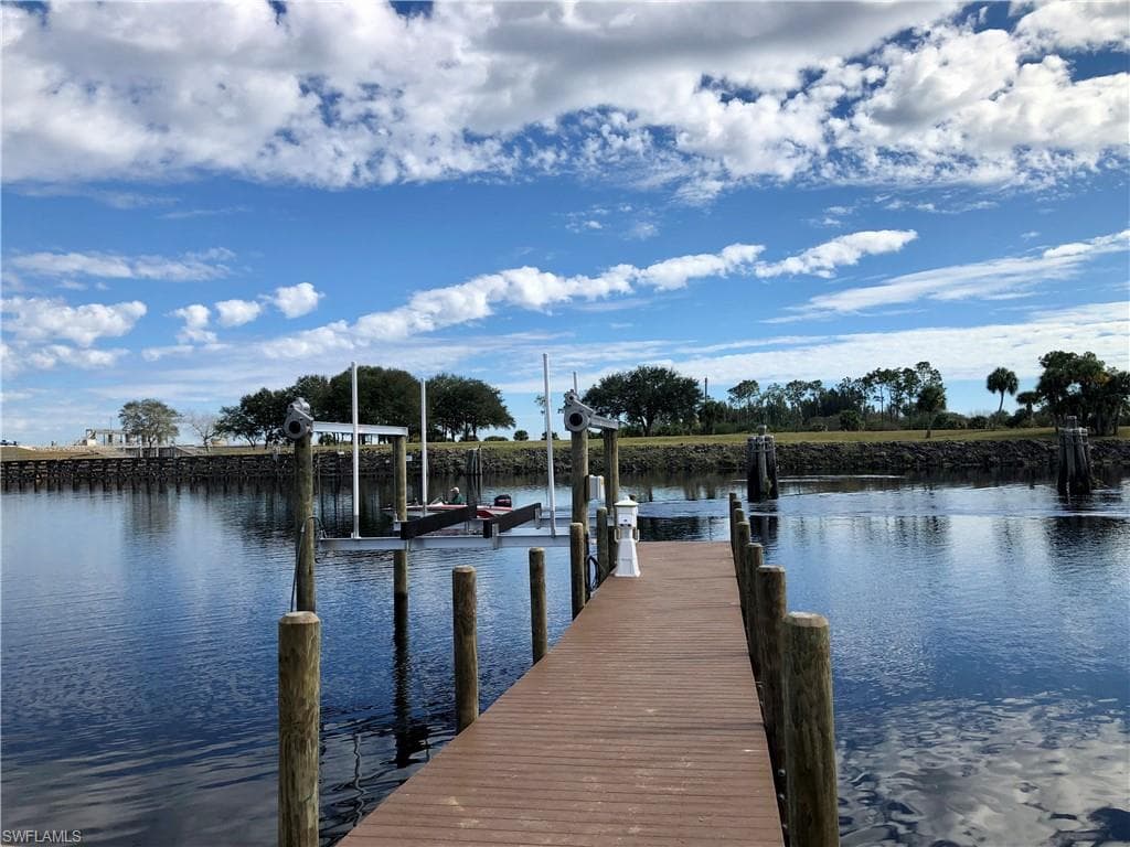 853 Yacht Club WAY NW MOORE HAVEN, FL 33471