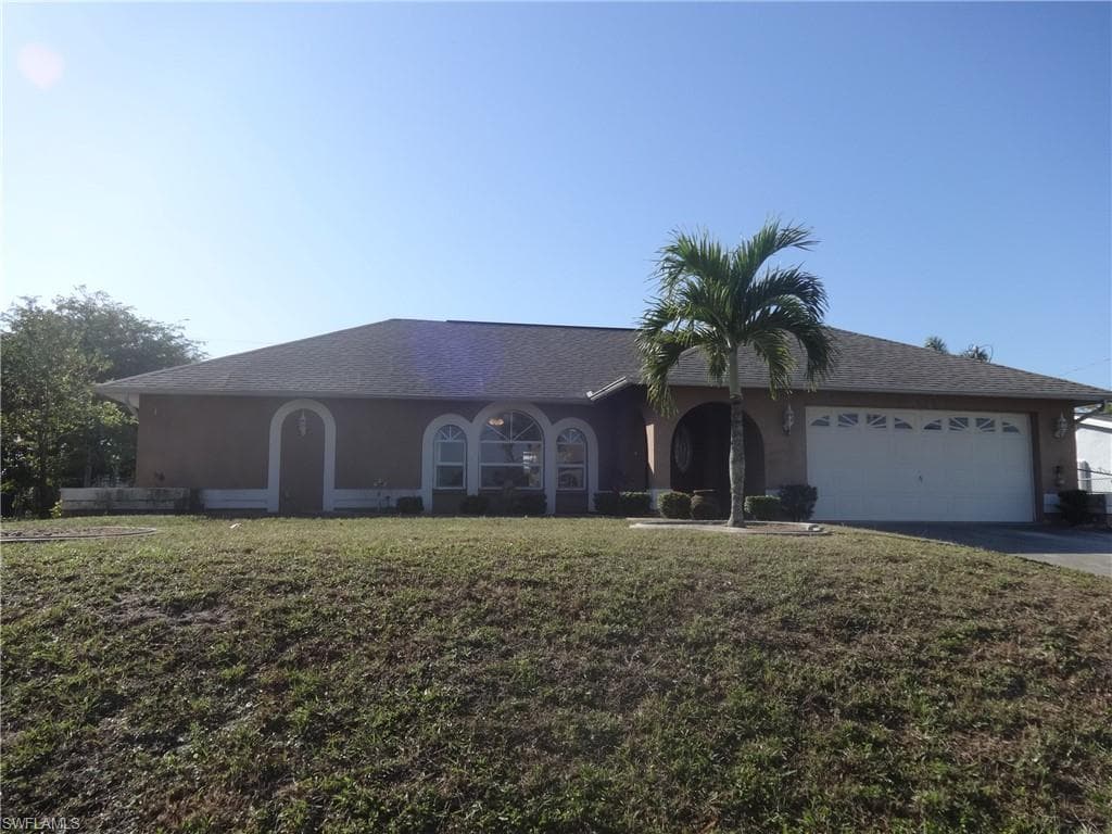 526 SE 2nd ST CAPE CORAL, FL 33990