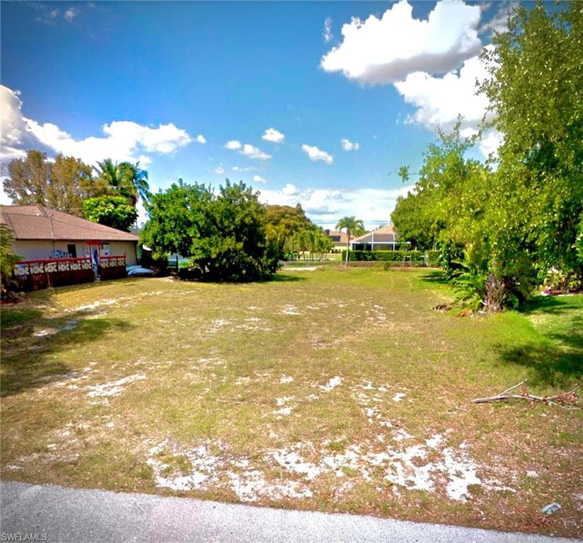 2205 SW 47th TER CAPE CORAL, FL 33914