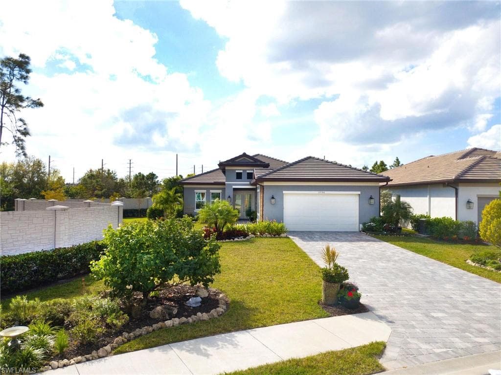3706 Sapphire Cove Circle NAPLES, FL 34114