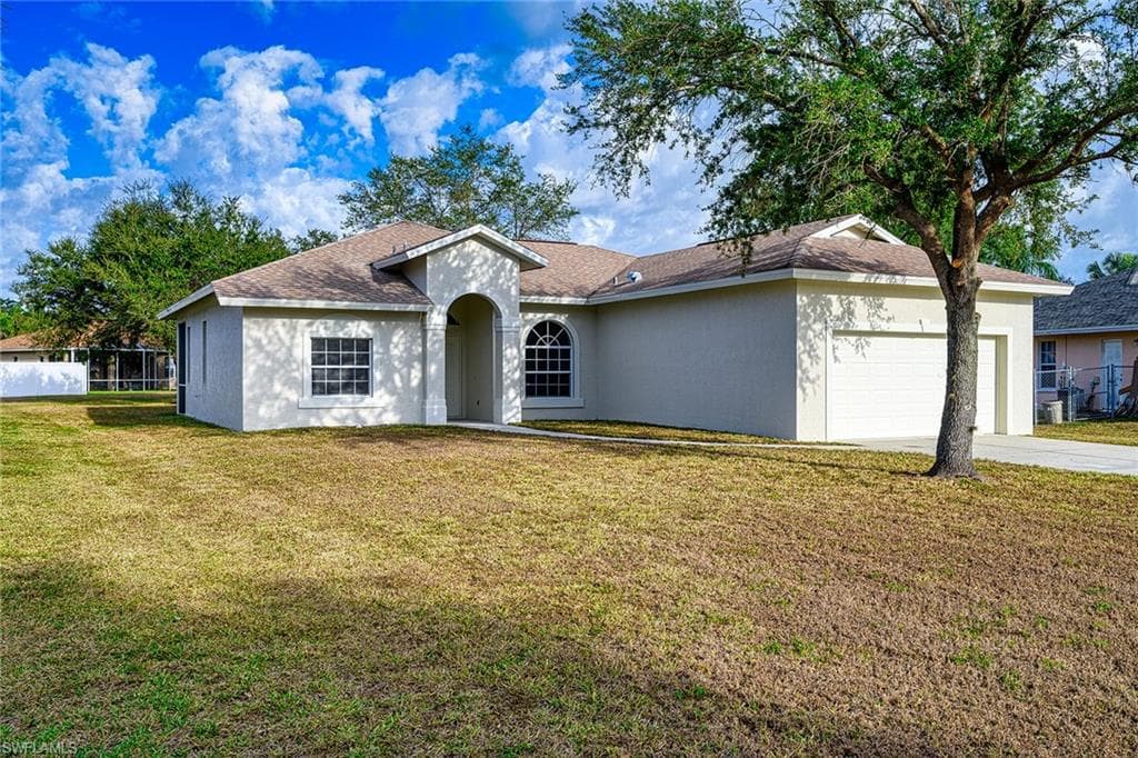 961 Sapling DR NAPLES, FL 34120