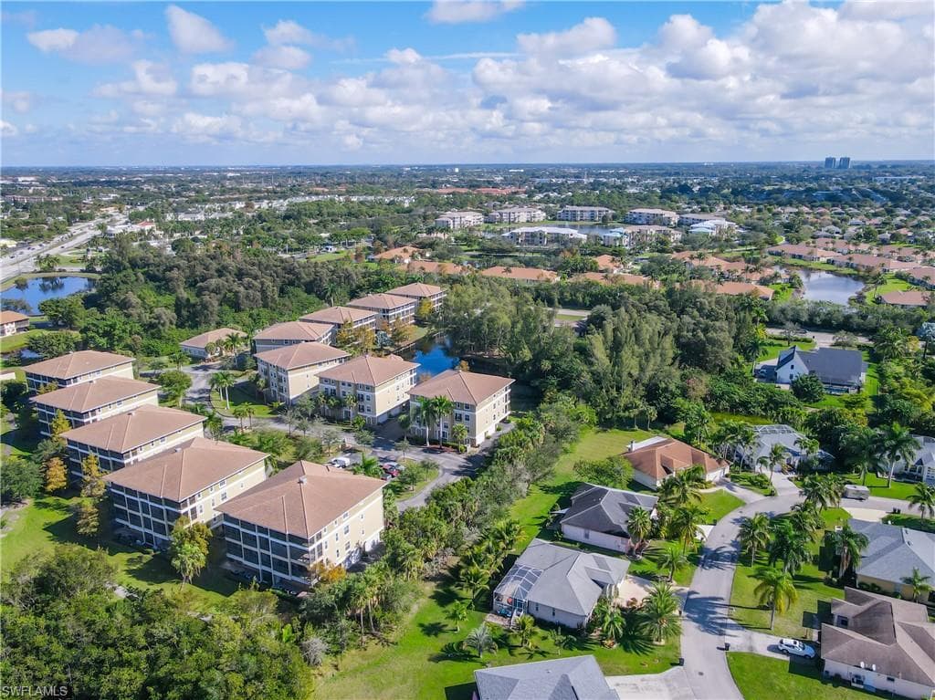 10091 LAKE COVE DR 102 FORT MYERS, FL 33908