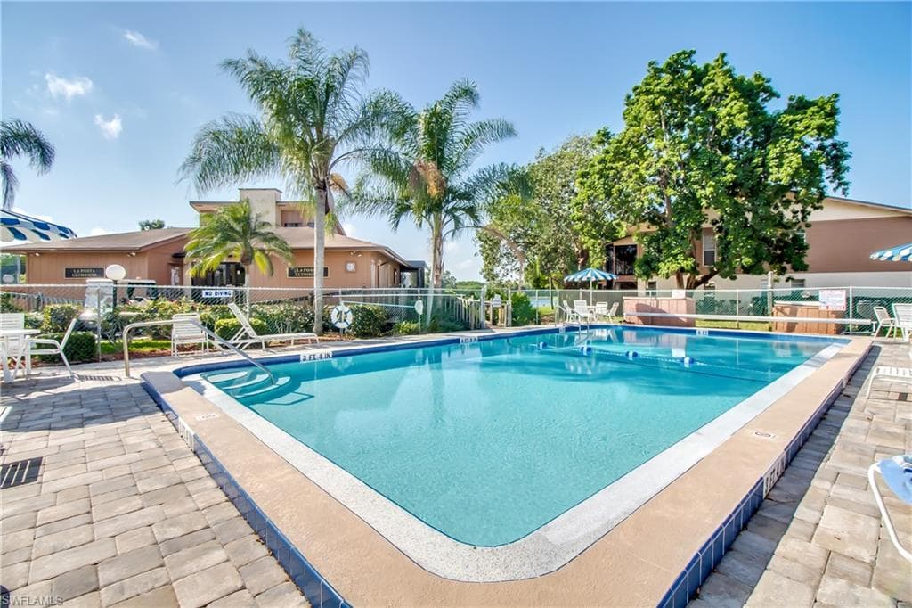 5705 Foxlake DR 7 NORTH FORT MYERS, FL 33917