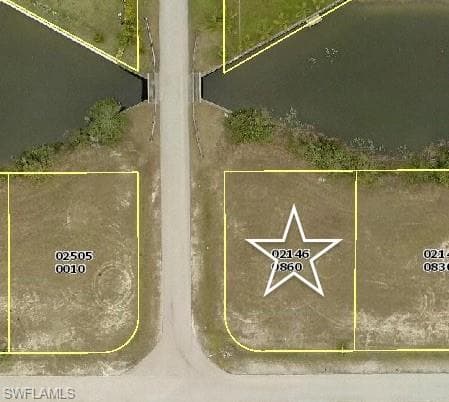 301 NE 19th TER CAPE CORAL, FL 33909