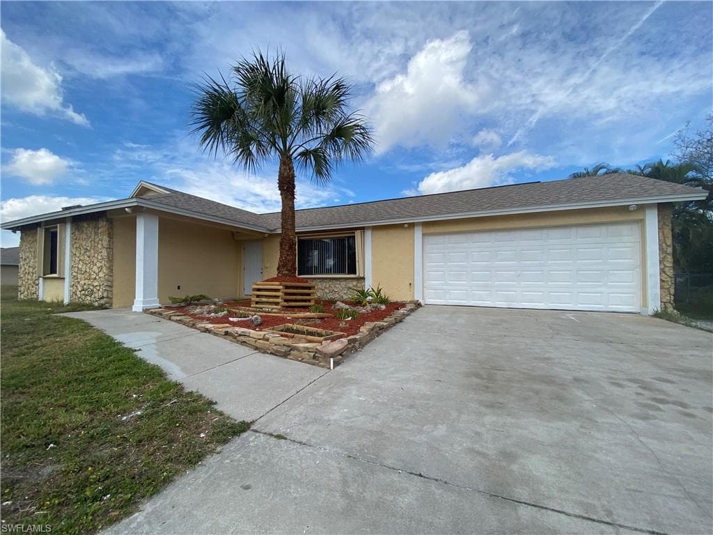 135 SE 24th ST CAPE CORAL, FL 33990
