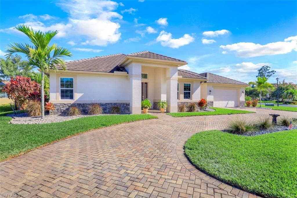 10019 Hidden Pines Lane BONITA SPRINGS, FL 34135