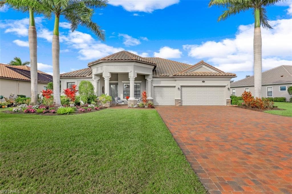 10153 Biscayne Bay LN NAPLES, FL 34120