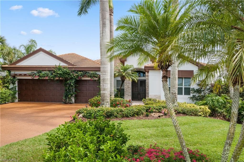 678 11th AVE S NAPLES, FL 34102