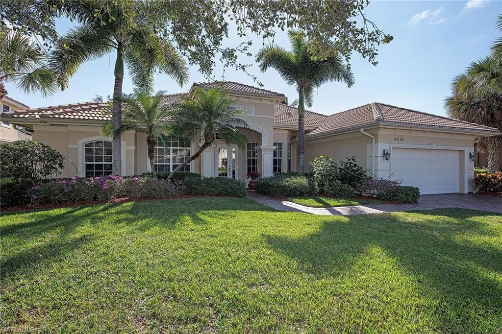 5076 Post Oak LN NAPLES, FL 34105