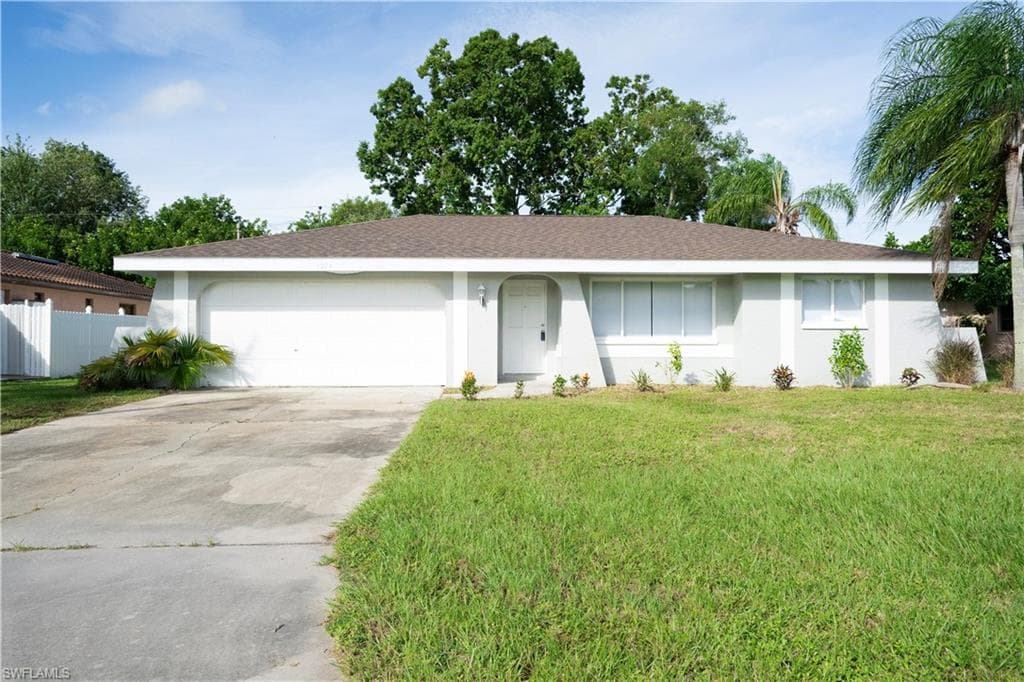 1224 21st PL CAPE CORAL, FL 33990