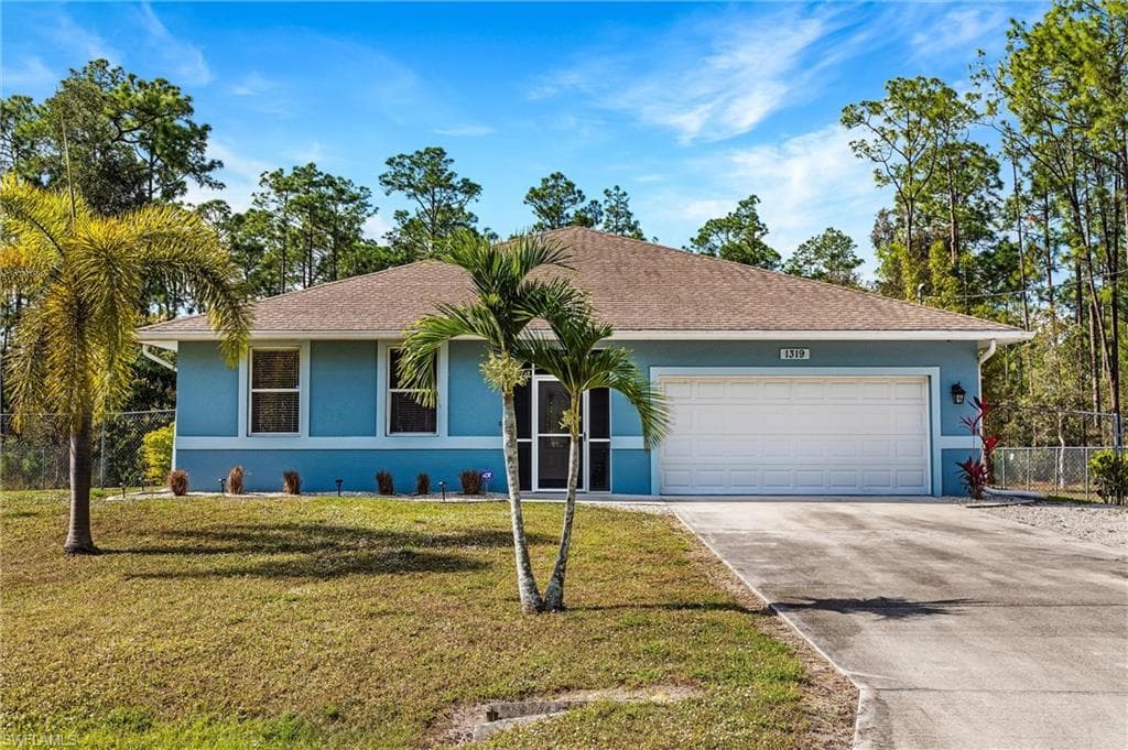 1319 Mcarthur AVE LEHIGH ACRES, FL 33972