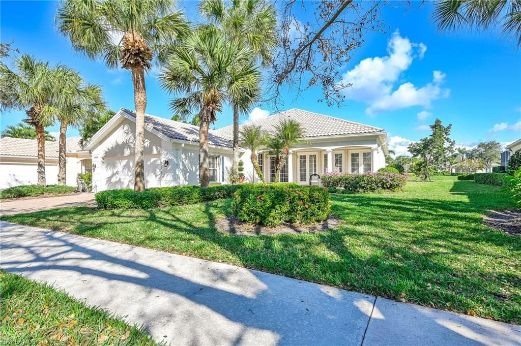 2869 Hatteras WAY NAPLES, FL 34119