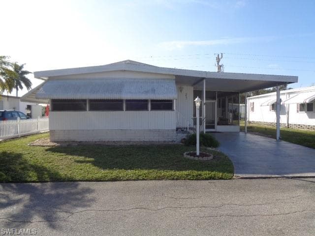 3024 Longview LN NORTH FORT MYERS, FL 33917