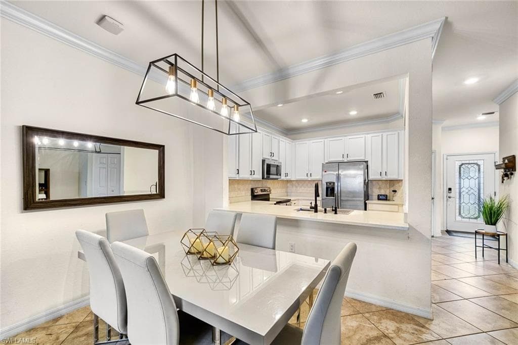2656 Blossom WAY NAPLES, FL 34120
