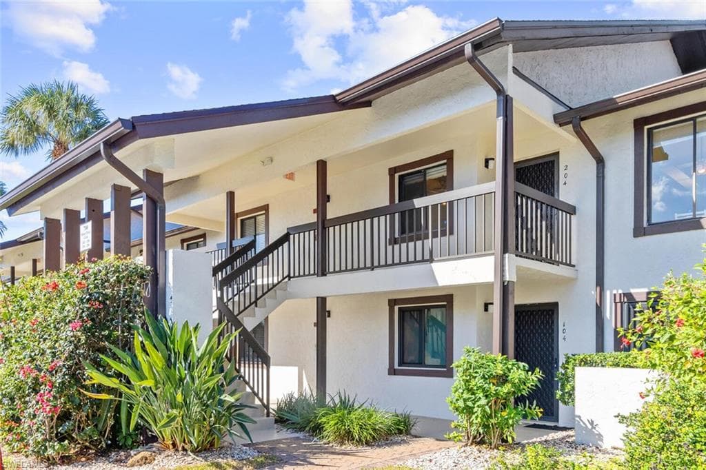 700 Misty Pines CIR G-204 NAPLES, FL 34105