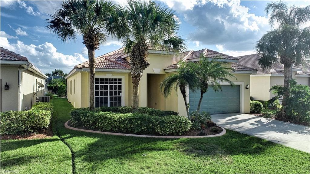 2319 Bainmar DR LEHIGH ACRES, FL 33973