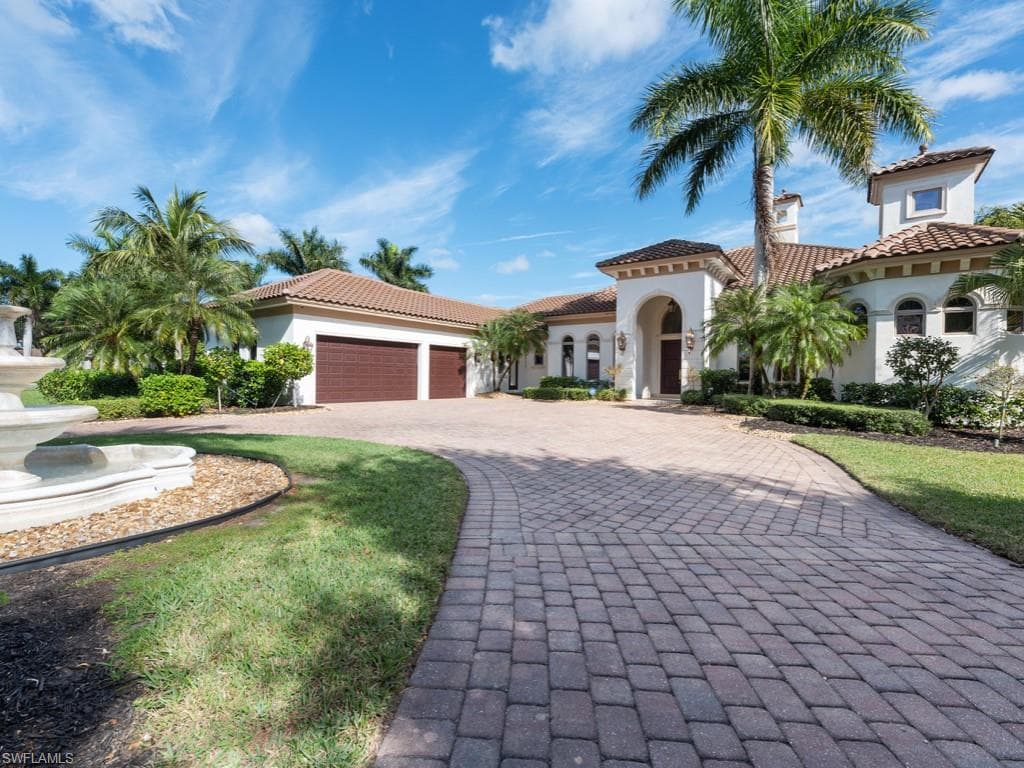 3852 Isla Del Sol WAY NAPLES, FL 34114