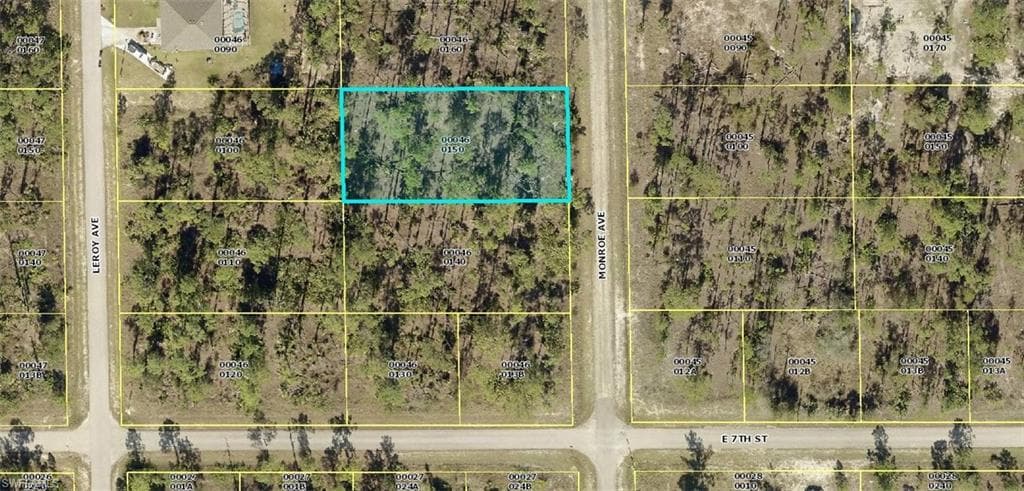 705 Monroe AVE LEHIGH ACRES, FL 33936