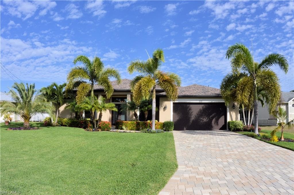 2121 SW 39th TER CAPE CORAL, FL 33914