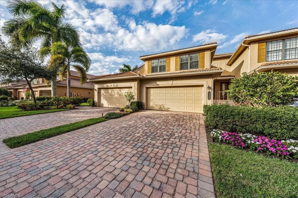 10590 Smokehouse Bay DR 201 NAPLES, FL 34120