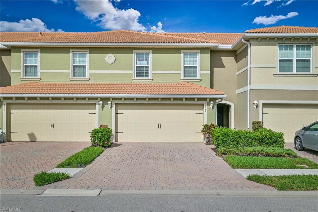 3877 Tilbor CIR FORT MYERS, FL 33916