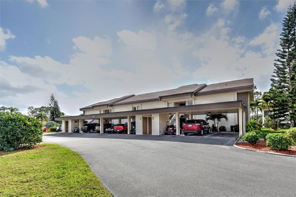 5570 Trailwinds DR 524 FORT MYERS, FL 33907