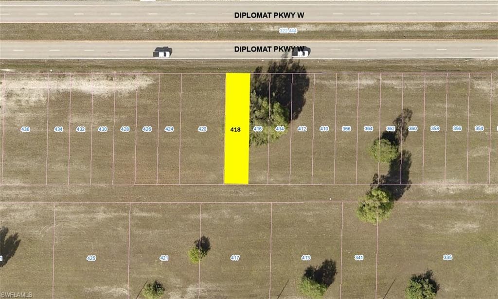 418 Diplomat PKY W CAPE CORAL, FL 33993