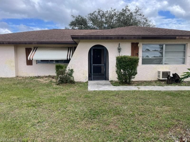 420 Henry AVE LEHIGH ACRES, FL 33972