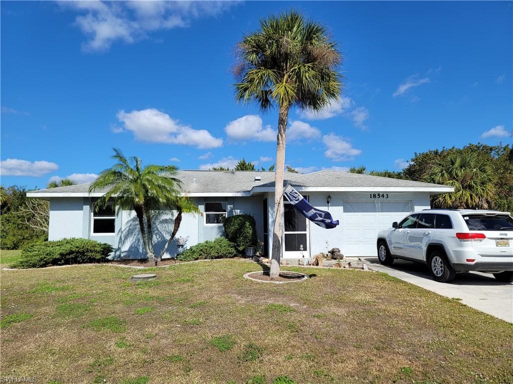 18543 Kerrville CIR PORT CHARLOTTE, FL 33948