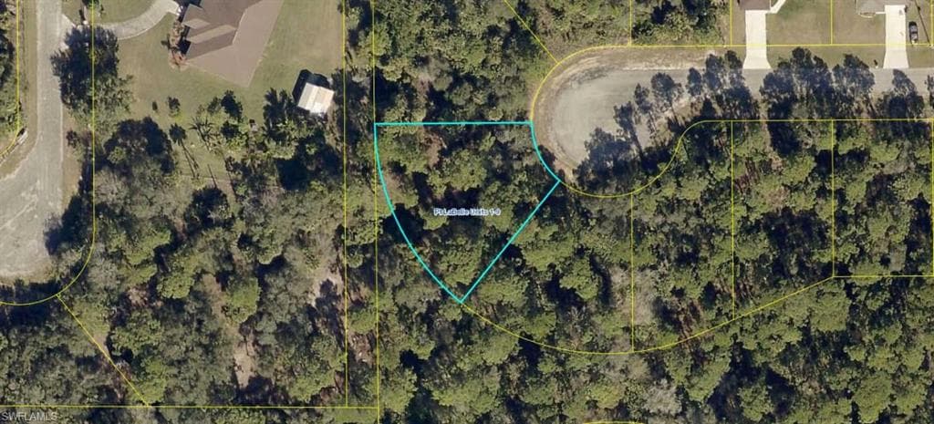 8013 Silk CT LABELLE, FL 33935