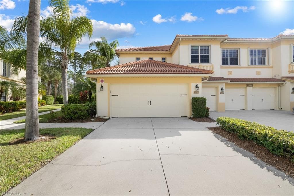 7844 Clemson ST 5-201 NAPLES, FL 34104