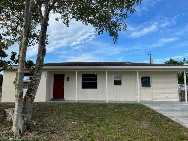 319 Canyon DR N LEHIGH ACRES, FL 33936