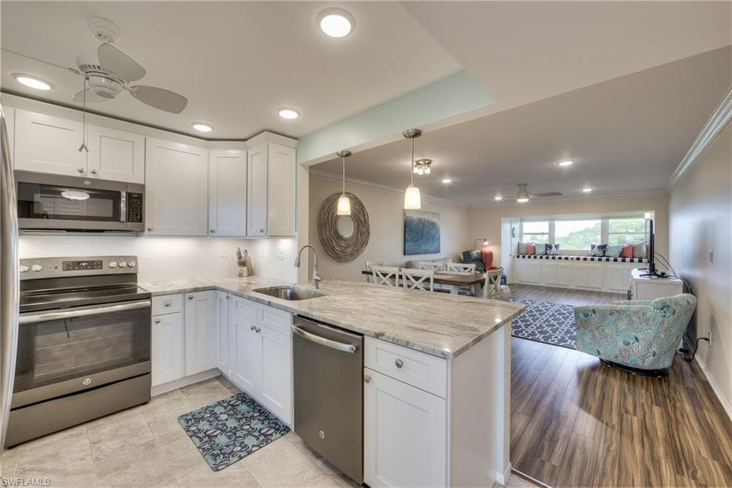 6102 Augusta DR 310 FORT MYERS, FL 33907