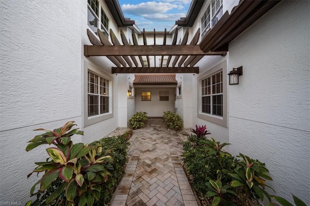 2515 Talon CT 4-401 NAPLES, FL 34105
