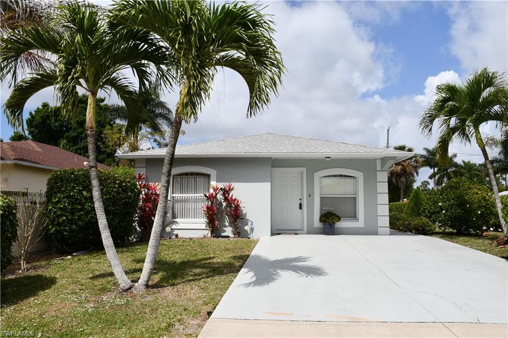 5249 Jennings ST NAPLES, FL 34113