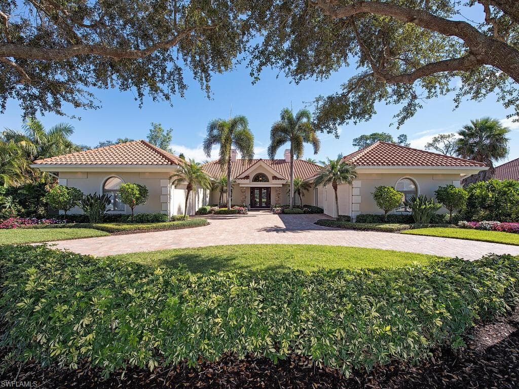 4701 Oak Leaf DR NAPLES, FL 34119