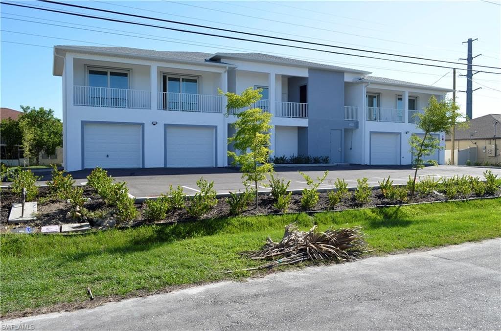 4425 SW Santa Barbara PL 101 CAPE CORAL, FL 33914