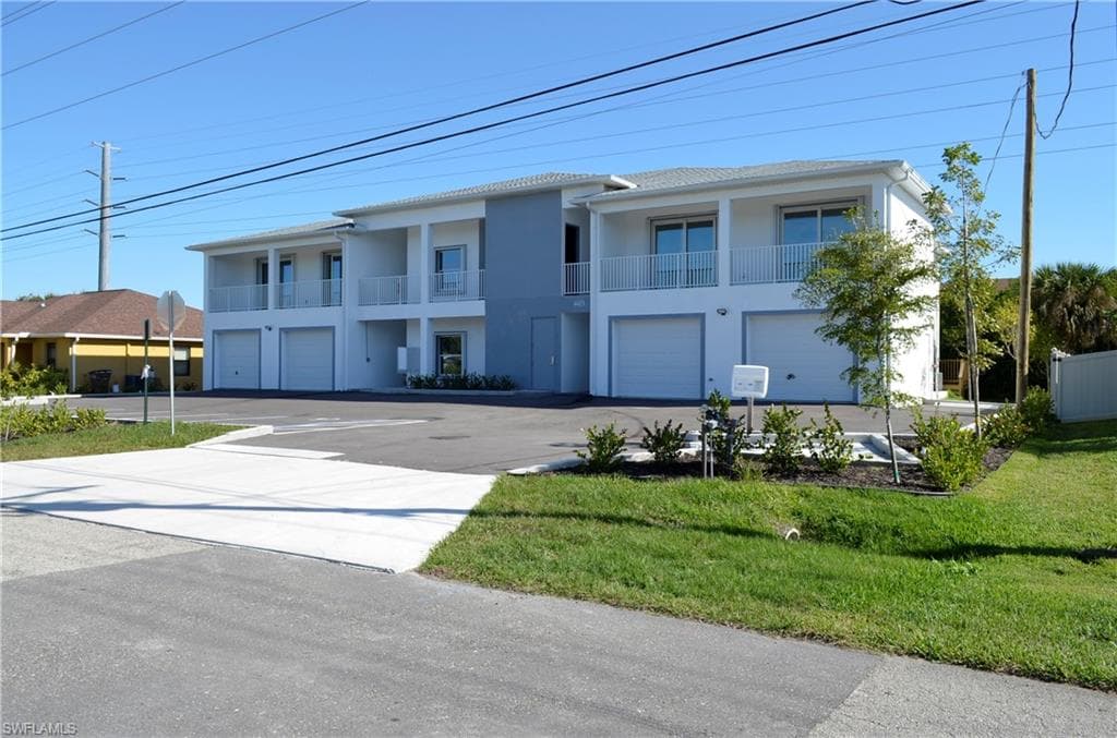 4425 SW Santa Barbara PL 102 CAPE CORAL, FL 33914