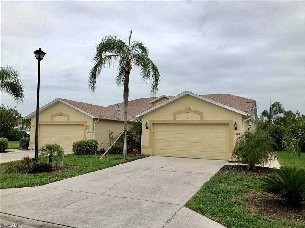 5384 Whitten DR 30 NAPLES, FL 34104