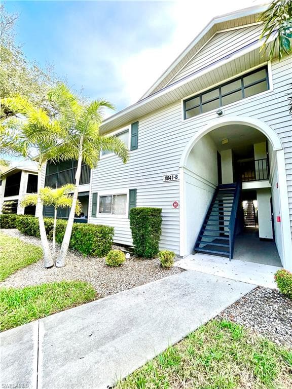 8041 S Woods CIR 10 FORT MYERS, FL 33919