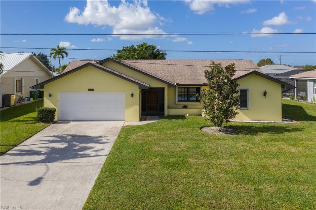 402 8th PL CAPE CORAL, FL 33990
