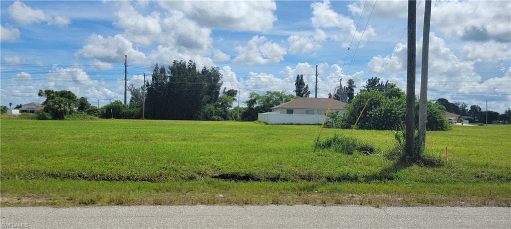 9 SW 24th PL CAPE CORAL, FL 33991