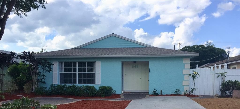 665 99th AVE N NAPLES, FL 34108