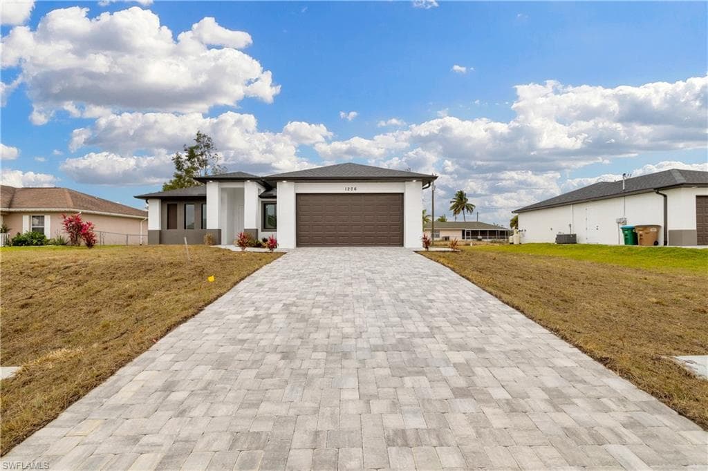 1206 NE 6th PL CAPE CORAL, FL 33909