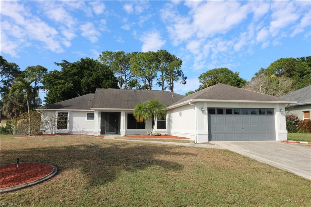 1912 SW 17th PL CAPE CORAL, FL 33991