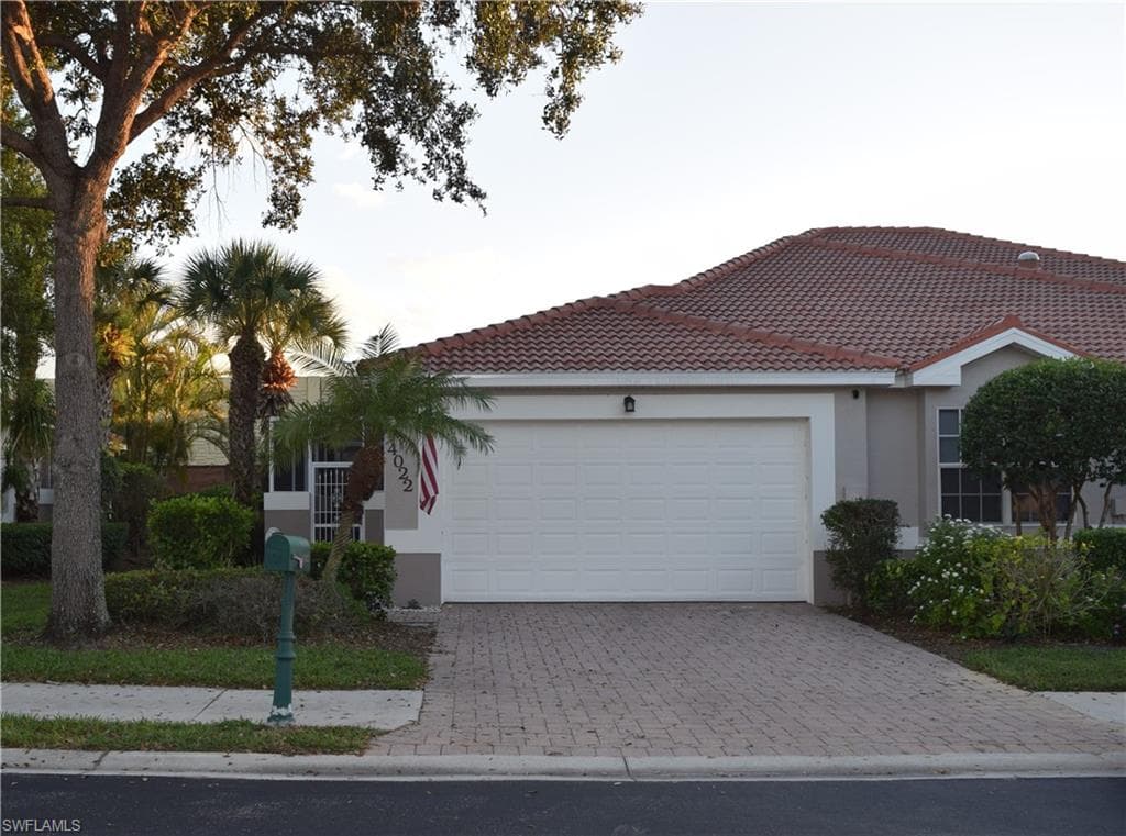 4022 Stow WAY NAPLES, FL 34116