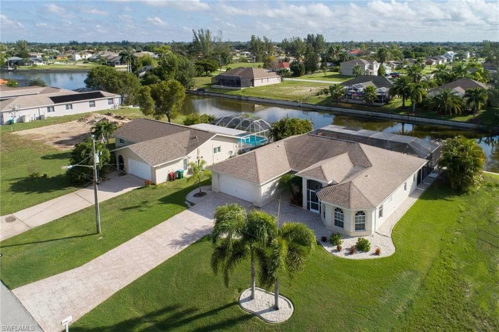 3725 SW 11th CT CAPE CORAL, FL 33914