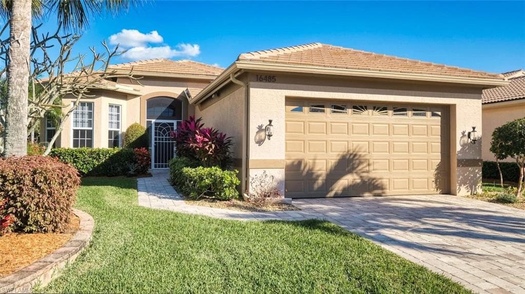 16485 Edgemont DR FORT MYERS, FL 33908